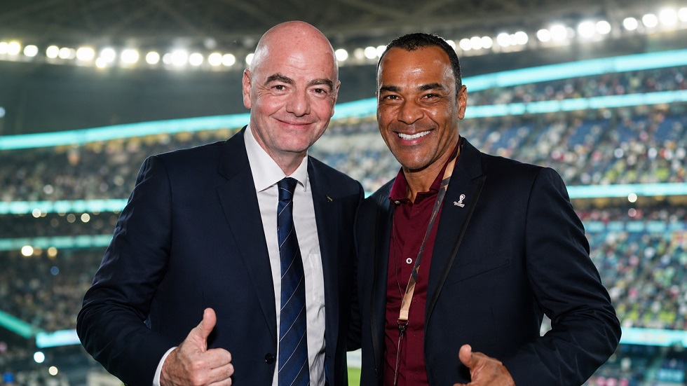 Cafu Bela 10 Tahun Gianni Infantino di FIFA